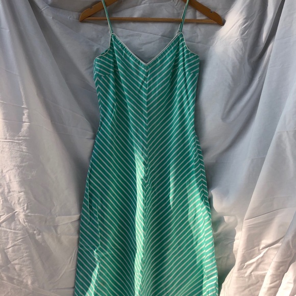 ✨Striped Summer Dress✨ - Picture 2 of 3